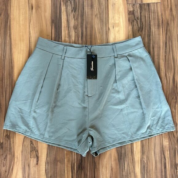 NEW Shinestar Hunter Green Shorts - Picture 2 of 6